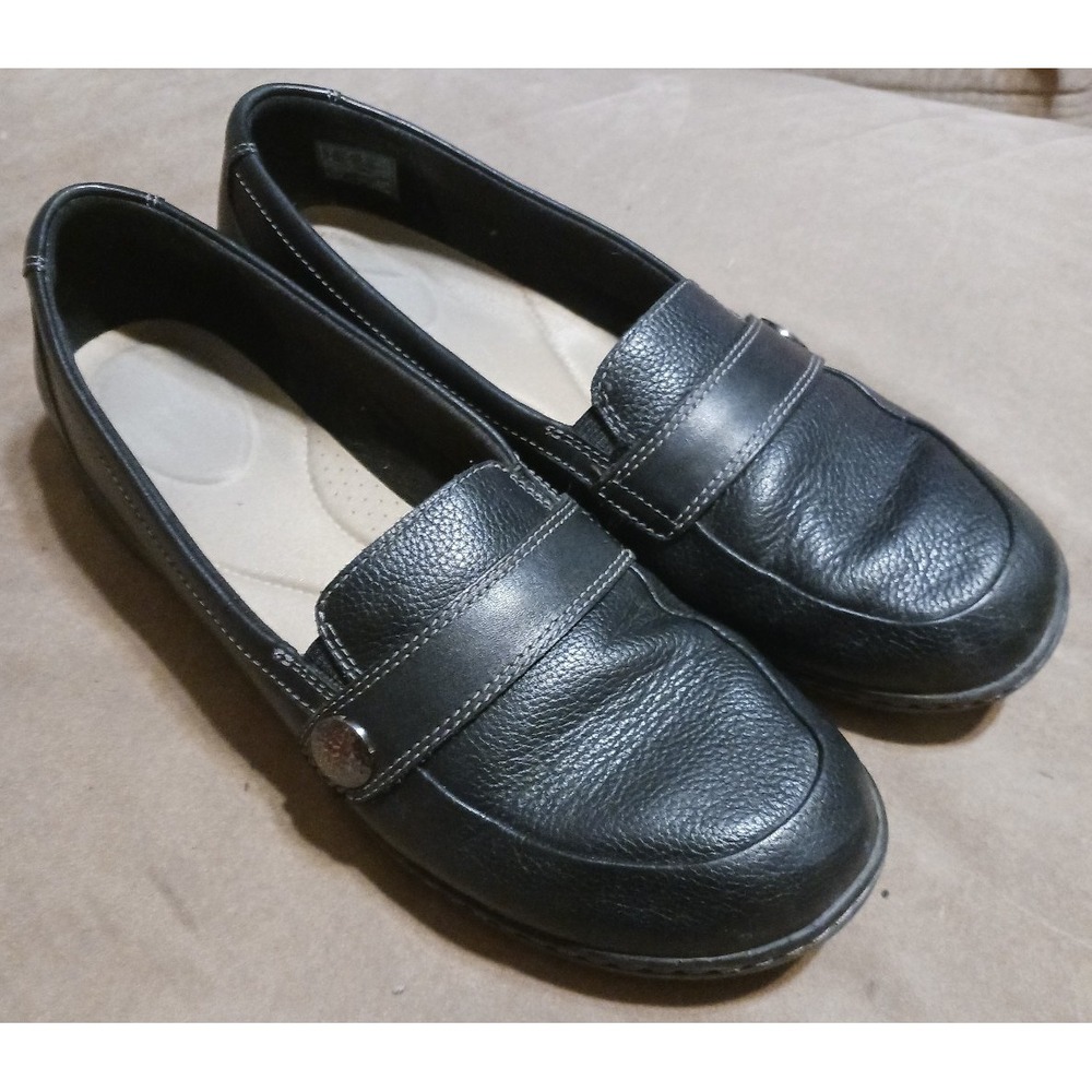 Clarks Women's Cora‎ Daisy Black Tumbled Leather Loafers, Size 9.5